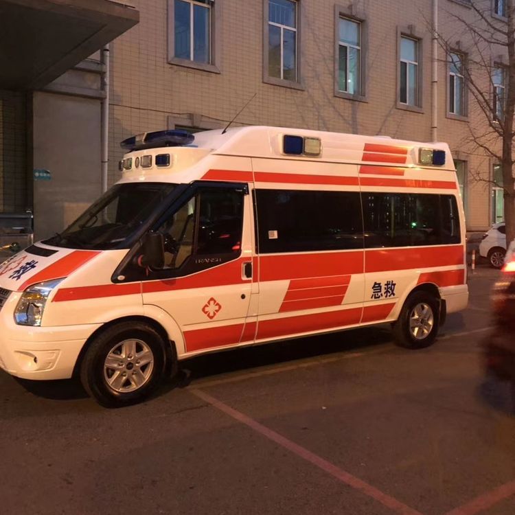 泰和夜间租赁救护车护送病人转院：安全转运的 8 大核心注意事项